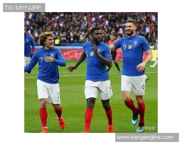 印尼足球明星风采展现球场上的英雄与荣耀瞬间回顾